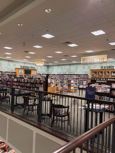 Book Store «Barnes & Noble Booksellers Crocker Park», reviews and photos, 198 Crocker Park Blvd, Westlake, OH 44145, USA