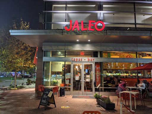 Shopping Mall «Crystal City Shops», reviews and photos, 2200 Crystal Dr, Arlington, VA 22202, USA