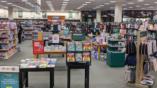 Book Store «Barnes & Noble», reviews and photos, 828 County Rd 42 W, Burnsville, MN 55337, USA