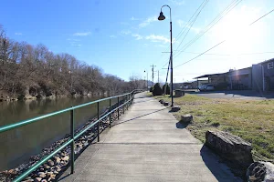 Newport River Walk image