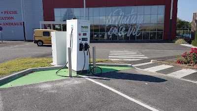 Lidl Station recharge voiture électrique à Serres-Castet