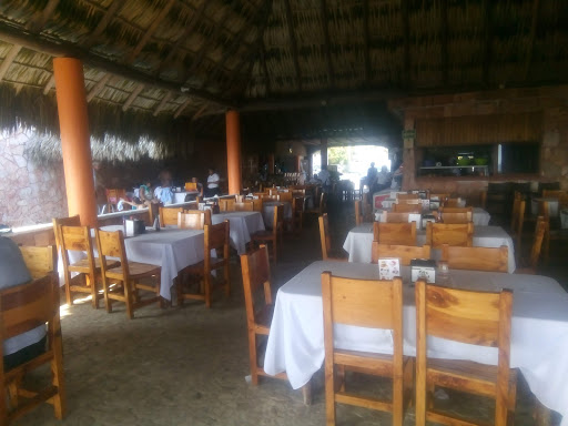 El Pulpo Restaurant-Bar