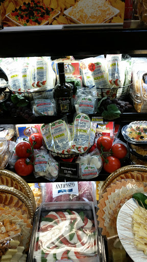 Grocery Store «Jewel-Osco», reviews and photos, 125 E Stearns Rd, Bartlett, IL 60103, USA