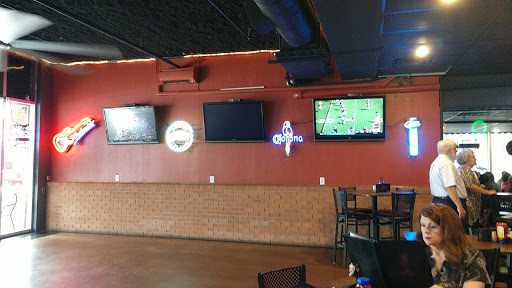 American Restaurant «The Garage Pub & Grill», reviews and photos, 308 4th St, Columbus, IN 47201, USA