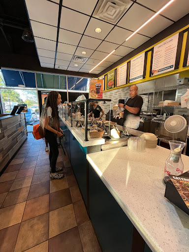 Mexican Restaurant «QDOBA Mexican Eats», reviews and photos, 1140 N Military Hwy #812, Norfolk, VA 23502, USA