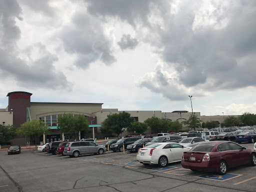 Shopping Mall «Southroads Shopping Center», reviews and photos, 5211 E 41st St, Tulsa, OK 74135, USA