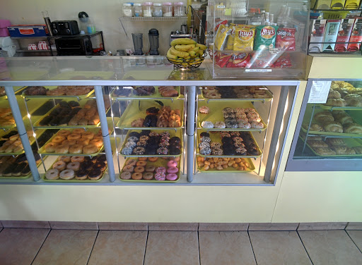 Donut Shop «American Donuts Shop», reviews and photos, 3355 Iowa Ave, Riverside, CA 92507, USA