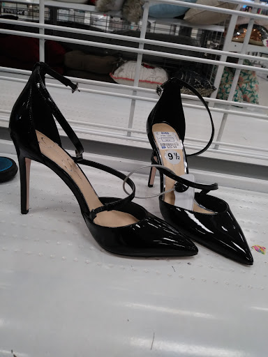 Clothing Store «Ross Dress for Less», reviews and photos, 8090 Mall Pkwy, Lithonia, GA 30038, USA