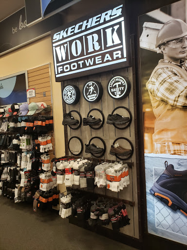 Shoe Store «Shoe Carnival», reviews and photos, 740 Ernest W Barrett Pkwy NW, Kennesaw, GA 30144, USA