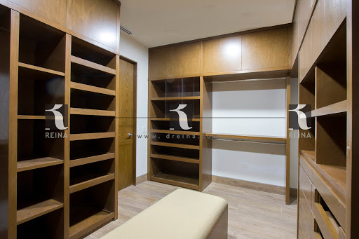 closets, cocinas y puertas Dreina