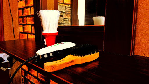 Neighbourhood Barbers, Road 1 Western Extension, Mgbuosimini 500272, Port Harcourt, Nigeria, Barber Shop, state Rivers