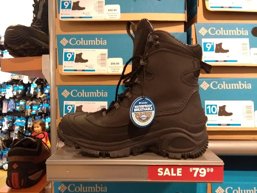 Sportswear Store «Columbia Sportswear Outlet Store - Orlando Premium Outlets», reviews and photos, 8166 Vineland Ave #1765, Orlando, FL 32821, USA