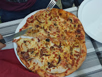 Pizza du Restaurant Pizzeria Le Cardinal à Vizille - n°16