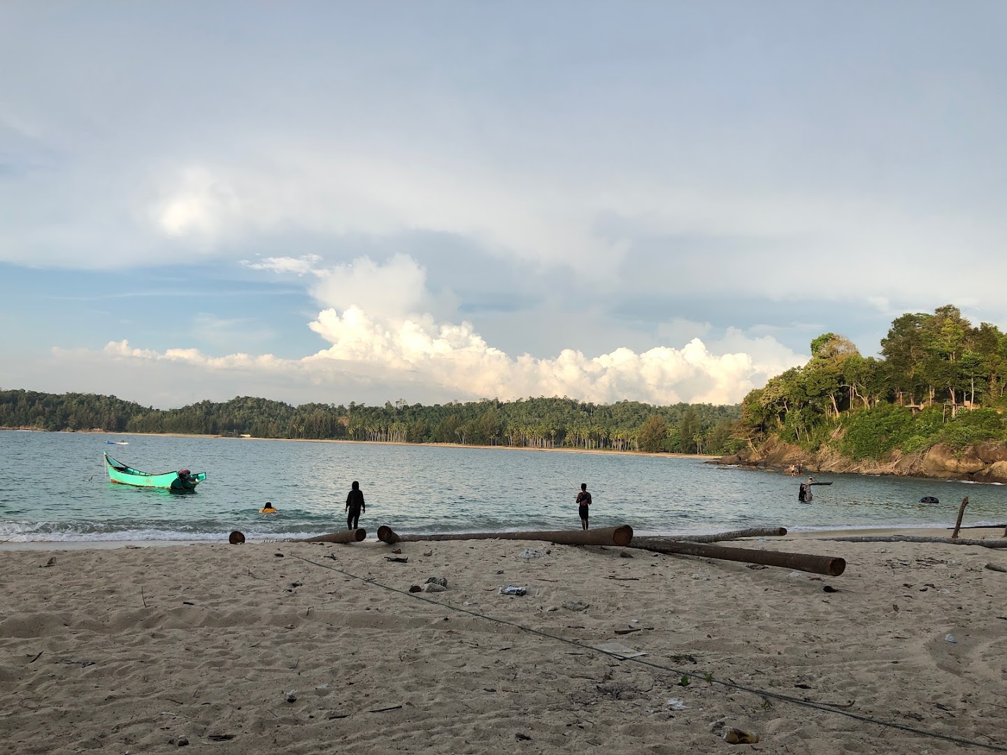 Gambar Pesona Keindahan Laut Yang Seakan Terbelah