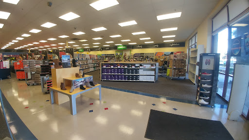 Shoe Store «Shoe Carnival», reviews and photos, 2100 S Gilbert Rd, Chandler, AZ 85233, USA