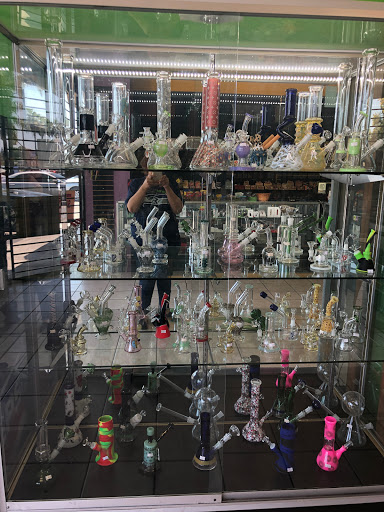 Tobacco Shop «Illusions Smoke Shop», reviews and photos, 1101 W Lincoln Ave #175, Anaheim, CA 92805, USA