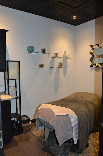 Hair Salon «Allee Salon and Spa», reviews and photos, 326 80th St Ct, Fairfax, IA 52228, USA