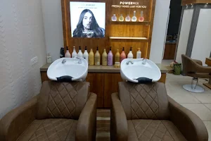 Kapils Salon - Bhayander - Maxus Mall image