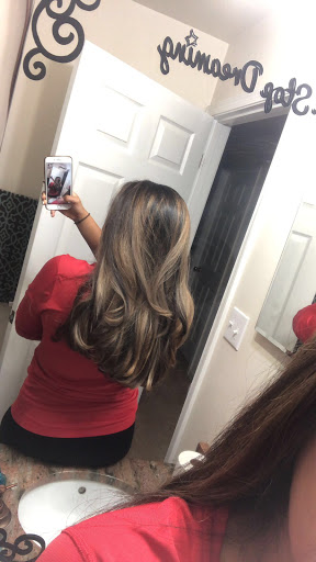 Beauty Salon «Frizzles», reviews and photos, 534 John Carlyle St, Alexandria, VA 22314, USA