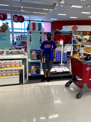 Department Store «Target», reviews and photos, 800 Broadview Village Sq, Broadview, IL 60155, USA