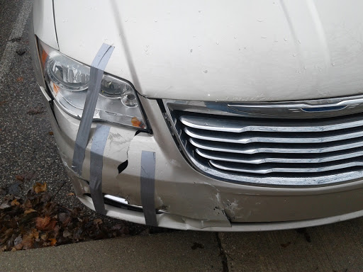 Auto Body Shop «Varsity Lincoln Collision Center», reviews and photos, 48600 Twelve Mile Rd, Wixom, MI 48393, USA