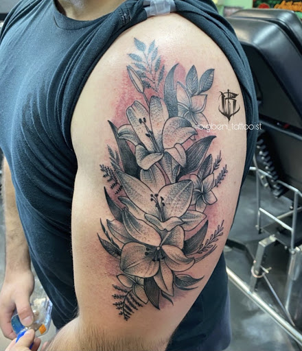 Tattoo Shop «Maximum Tattoo», reviews and photos, 20594 N Milwaukee Ave, Deerfield, IL 60015, USA