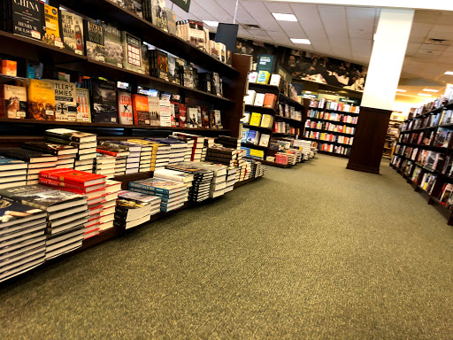 Book Store «Barnes & Noble», reviews and photos, 58 S 32nd St, Camp Hill, PA 17011, USA