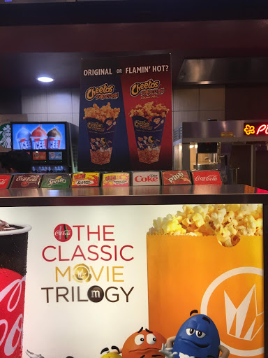 Movie Theater «Regal Cinemas The Landing 14 & RPX», reviews and photos, 900 N 10th Pl, Renton, WA 98057, USA