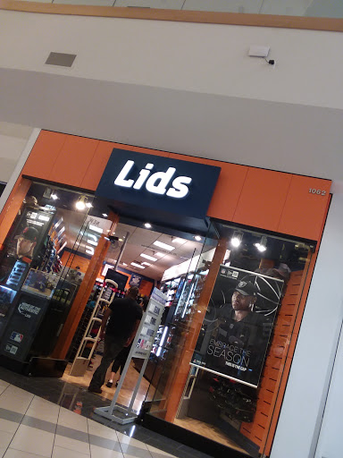 Shopping Mall «Santa Rosa Plaza», reviews and photos, 1071 Santa Rosa Plaza, Santa Rosa, CA 95401, USA