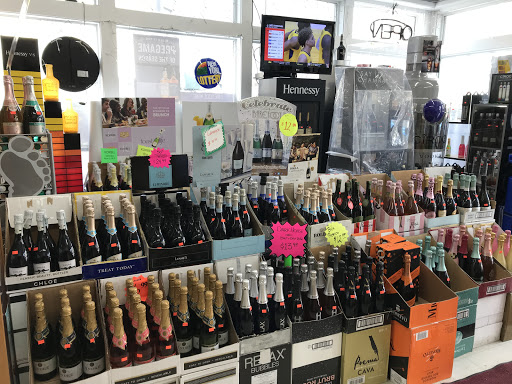 Liquor Store «Beacon Wine & Liquors», reviews and photos, 335 Main St, Beacon, NY 12508, USA