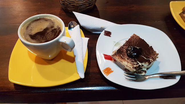 Opiniones de Aromi Café & Chocolate Gourmet en Baños de Agua Santa - Cafetería