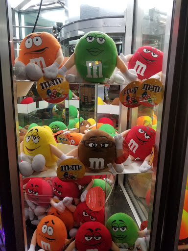 Amusement Center «TILT Studio Family Entertainment Center & Rink Side Ice Arena», reviews and photos, 6152 Grand Ave, Gurnee, IL 60031, USA