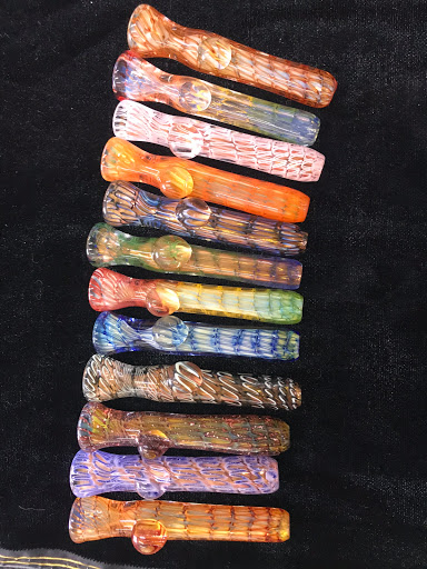 Tobacco Shop «Raspberry Roach Smoke Shop», reviews and photos, 17430 Beach Blvd, Huntington Beach, CA 92647, USA