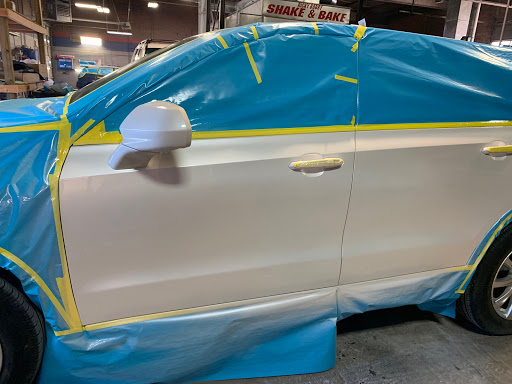 Auto Body Shop «Maaco Collision Repair & Auto Painting», reviews and photos, 2200 N Church St, Greensboro, NC 27405, USA