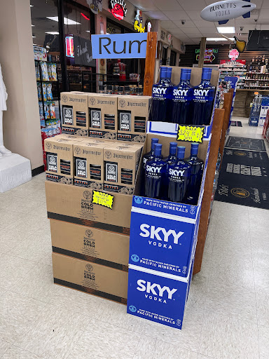 Liquor Store «Cedar Chest Liquors», reviews and photos, 1615 Wayne Rd, Savannah, TN 38372, USA