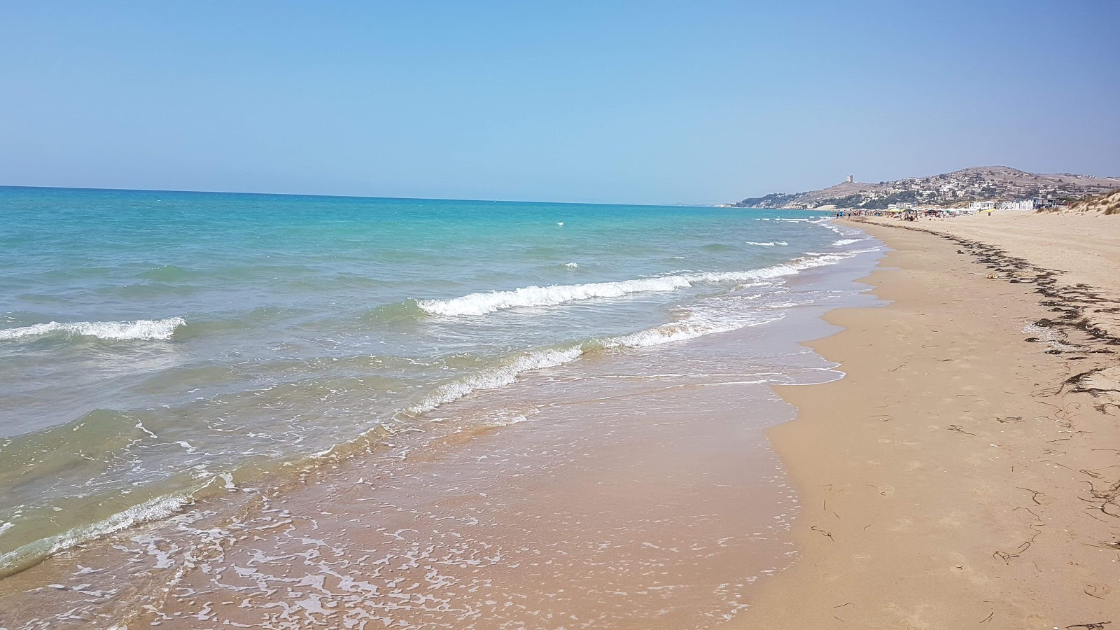 Foto di Spiaggia Roccazzelle con molto pulito livello di pulizia