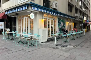La Côte Café Studio image