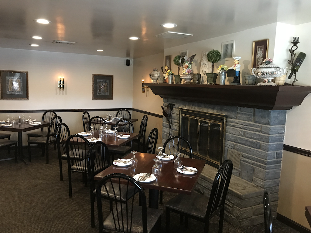 Fieni's Ristorante 08043