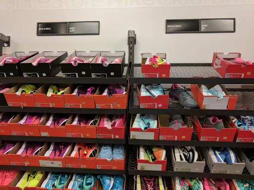 Sporting Goods Store «Nike Clearance Store», reviews and photos, 1275 Marina Blvd, San Leandro, CA 94577, USA