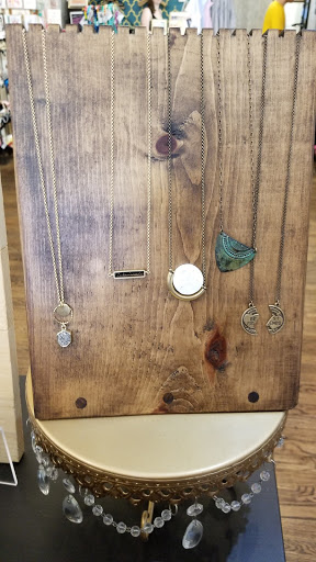 Boutique «The Brass Owl», reviews and photos, 36-19 Ditmars Blvd, Queens, NY 11105, USA