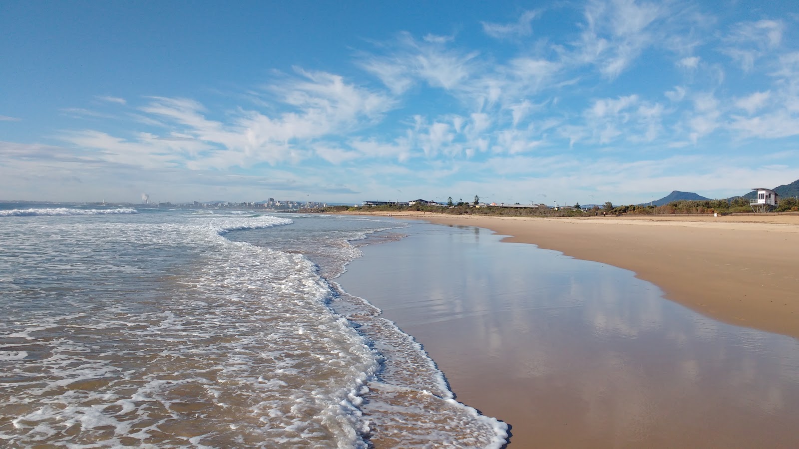 Corrimal Beach photo #9