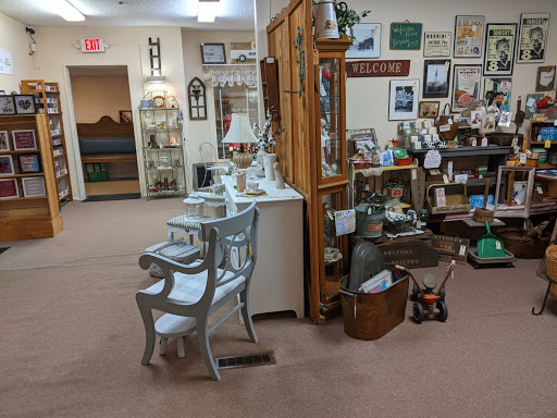 The Salvage Yard Resale Shoppe image 10