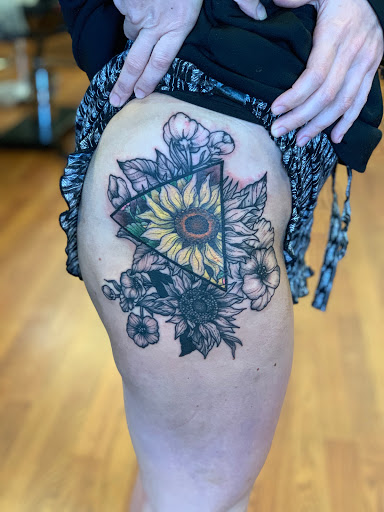 Tattoo Shop «Cosmic Primate Tattoo», reviews and photos, 136 S York Rd, Hatboro, PA 19040, USA