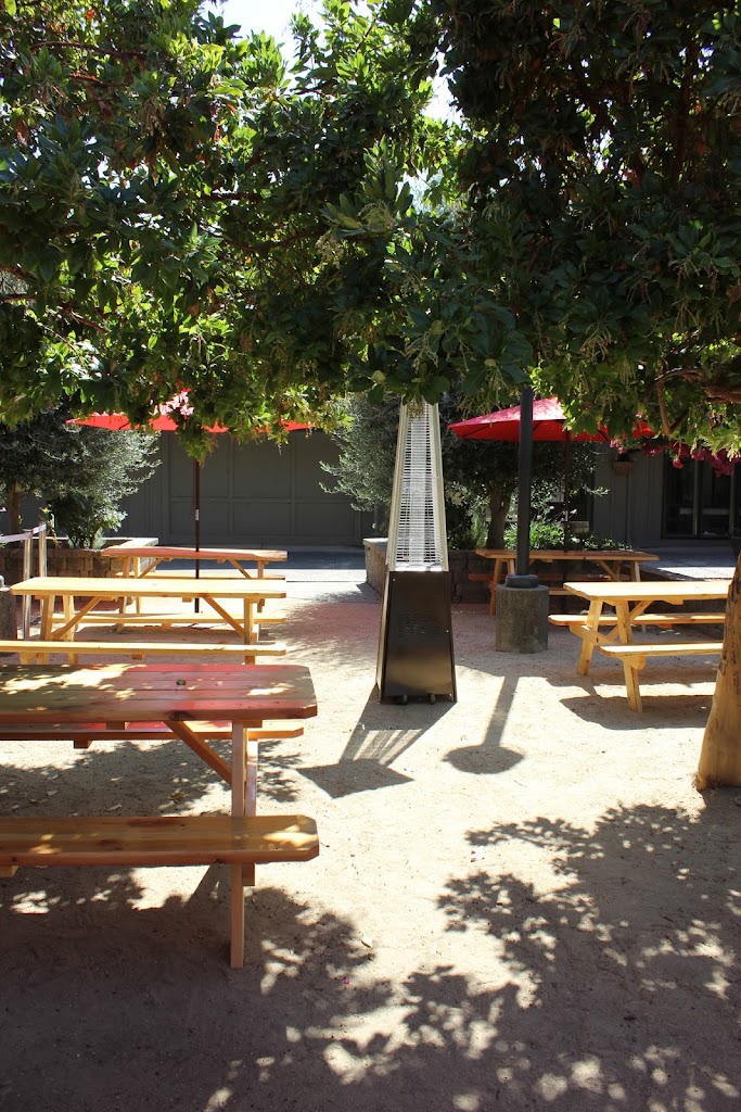 Palooza Brewery & Gastropub 95452