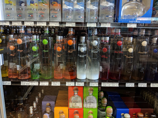 Liquor Store «535 Liquor», reviews and photos, 3260 Vineland Rd, Kissimmee, FL 34746, USA