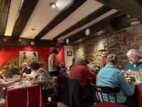 Atmosphère du Restaurant français Le Caveau des Vignerons à Riquewihr - n°11