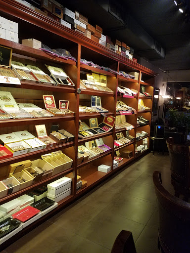 Cigar Shop «Mancave Cigar Lounge», reviews and photos, 2920 E Commercial Blvd, Fort Lauderdale, FL 33308, USA