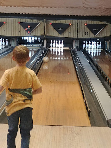 Bowling Alley «Bowladrome Inc», reviews and photos, 915 State St, Grinnell, IA 50112, USA