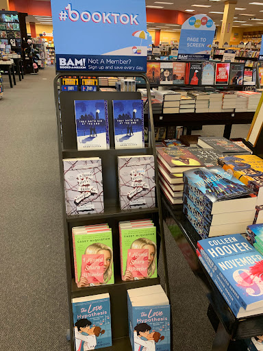 Book Store «Books-A-Million», reviews and photos, 5125 Jonestown Rd #465, Harrisburg, PA 17112, USA