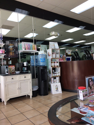 Beauty Salon «Creative Hair», reviews and photos, 4857 E Irlo Bronson Memorial Hwy, St Cloud, FL 34771, USA